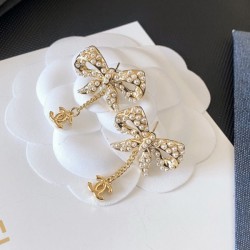 Earrings with eye-catching designs 2023SS CHANEL Chanel